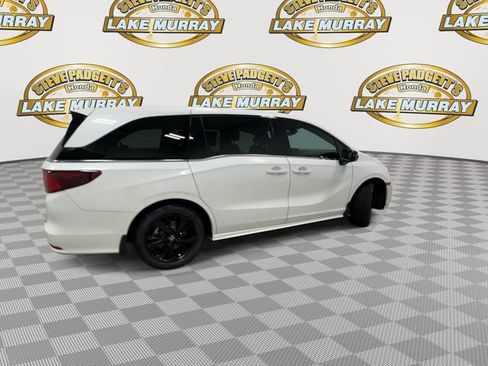 Used 2024 Honda Odyssey Sport image 2