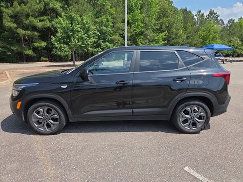 Used 2026 Kia Seltos LX FWD image 6