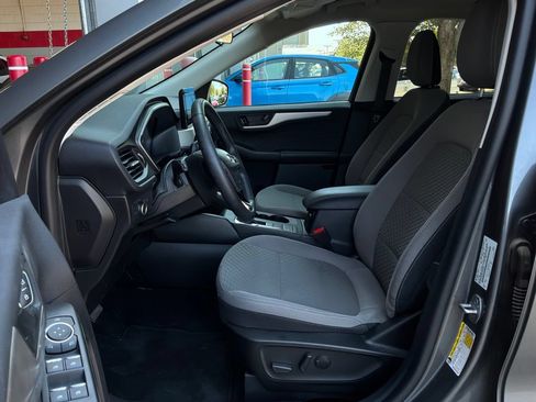 Used 2022 Ford Escape SE w/ Convenience Package FWD image 10