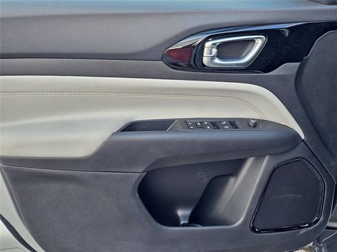 New 2026 Jeep Compass Limited AWD/4WD image 32