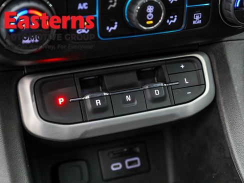 Used 2023 GMC Acadia SLT image 21