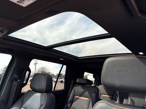 Used 2021 GMC Yukon AT4 w/ Technology Package image 14