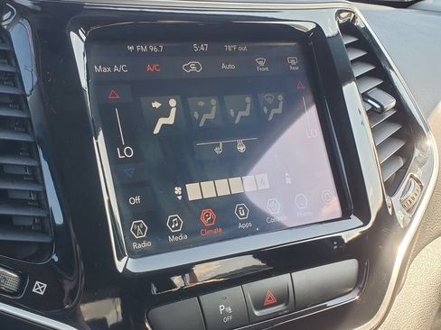 Used 2020 Jeep Cherokee Limited AWD/4WD image 19