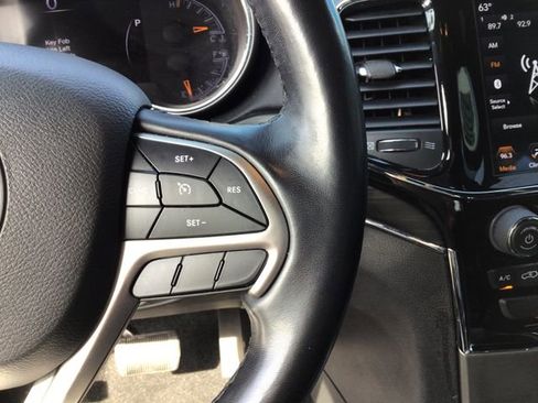 Used 2022 Jeep Grand Cherokee Limited RWD image 28