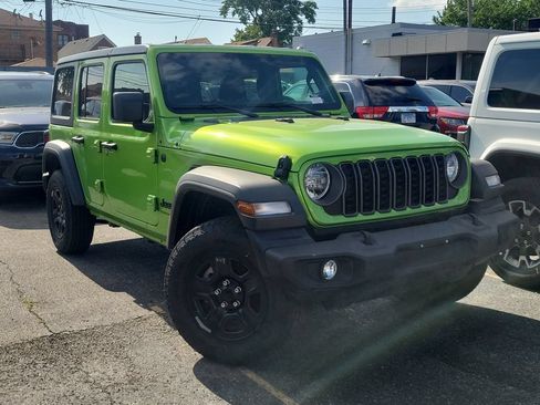 Used 2025 Jeep Wrangler Unlimited Sport AWD/4WD image 1