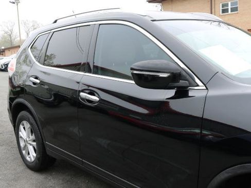 Used 2015 Nissan Rogue SV FWD image 3