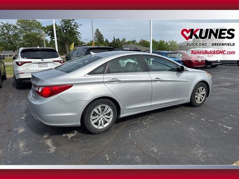 Used 2011 Hyundai Sonata GLS FWD image 3