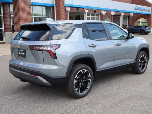 New 2026 Chevrolet Equinox LT AWD/4WD image 32