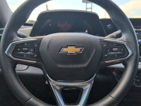 Used 2024 Chevrolet Trax LT w/ Driver Confidence Package FWD image 12