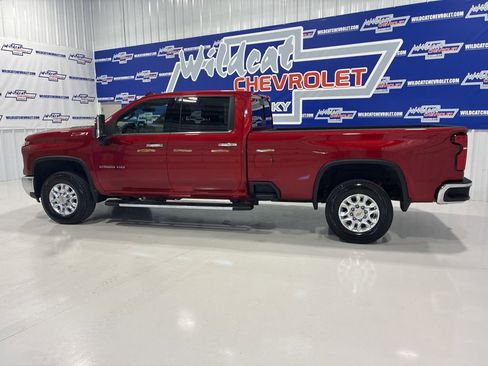 Used 2026 Chevrolet Silverado 2500 LTZ w/ LTZ Plus Package AWD/4WD image 3