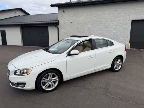 Used 2014 Volvo S60 T5 image 4