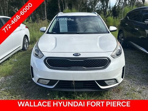 Used 2018 Kia Niro LX FWD image 2