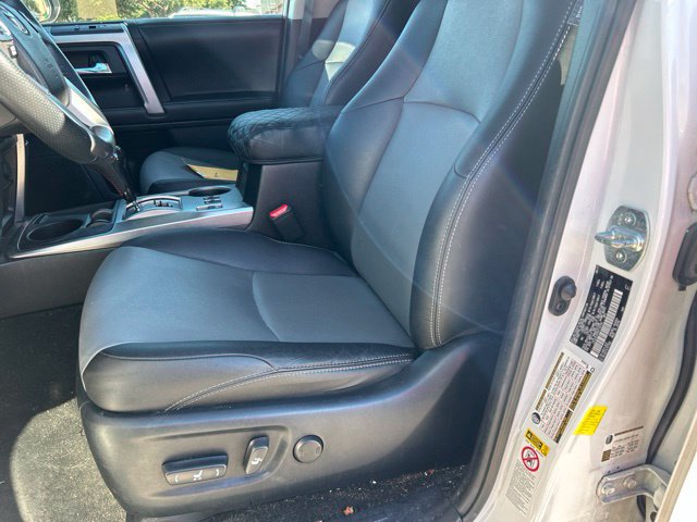 Used 2017 Toyota 4Runner SR5 Premium RWD image 13