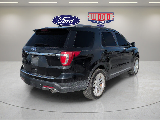 Used 2018 Ford Explorer XLT w/ Equipment Group 201A FWD image 3
