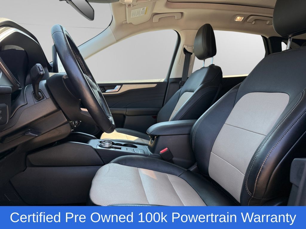 Certified 2022 Ford Escape Titanium w/ Titanium Elite Package AWD/4WD image 9