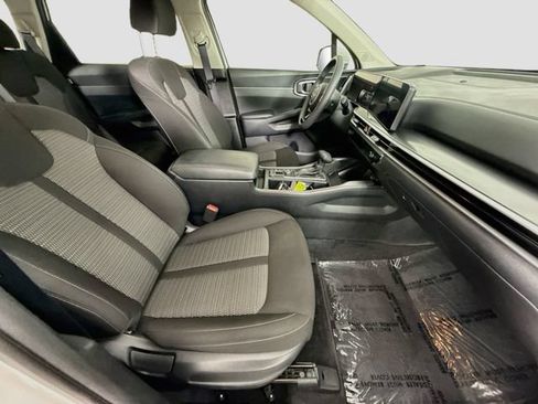 Used 2025 Kia Sorento LX FWD image 27