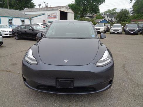 Used 2021 Tesla Model Y Long Range AWD/4WD image 19