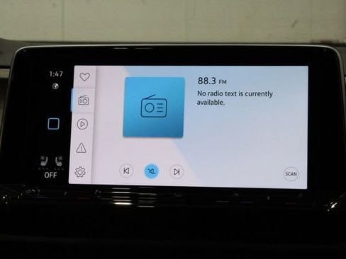 Used 2024 Volkswagen Atlas SE image 28