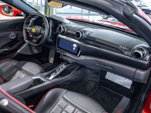 Used 2019 Ferrari Portofino RWD image 47