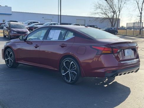 Used 2023 Nissan Altima 2.5 SR w/ SR Premium Package image 5