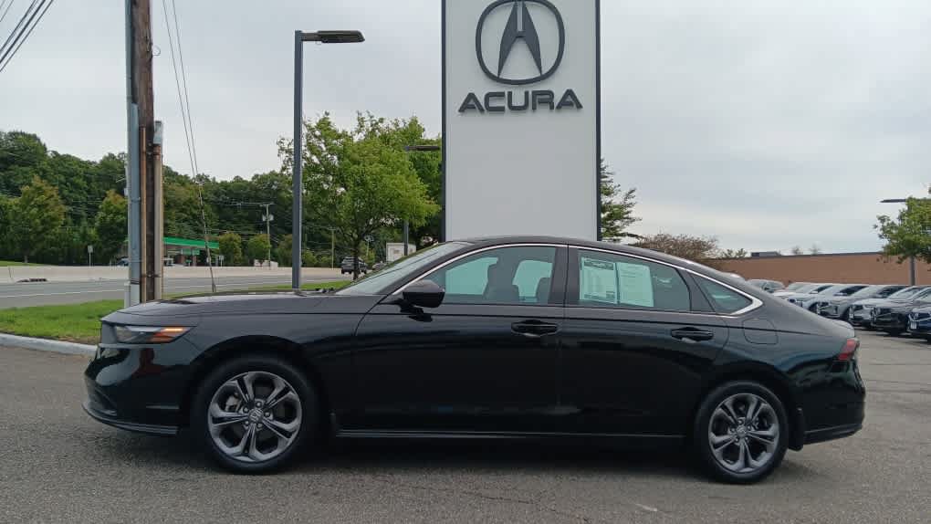 Used 2023 Honda Accord EX image 2