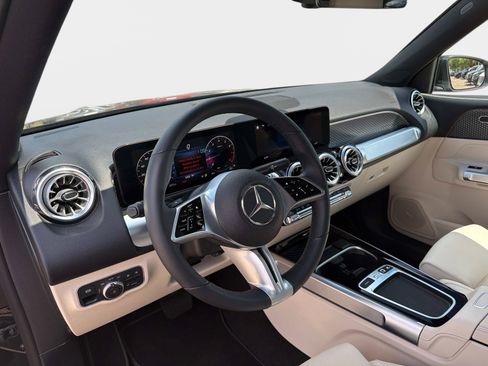 Used 2026 Mercedes-Benz GLB 250 image 17