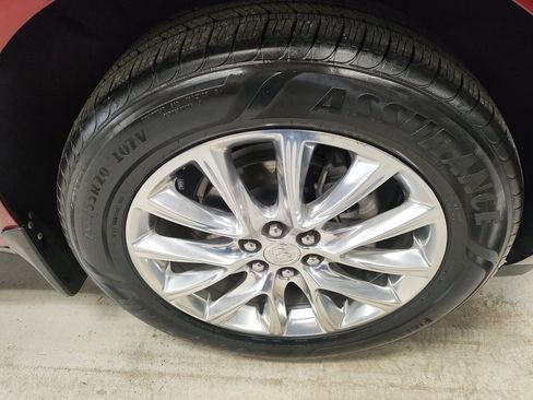 Used 2021 Buick Enclave Premium w/ Sun and Sites Package image 4