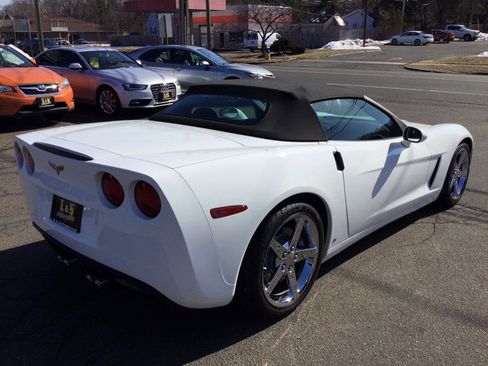 Used 2007 Chevrolet Corvette Convertible w/ Preferred Equipment Group RWD image 8