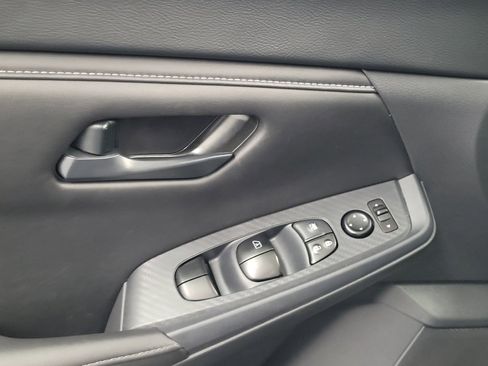 Used 2025 Nissan Sentra S FWD image 27