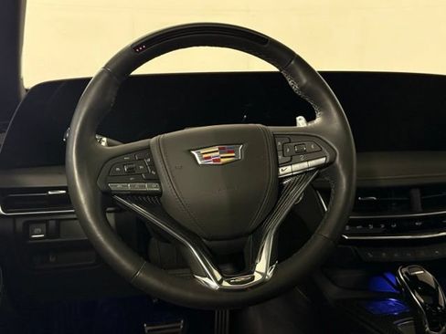 Used 2025 Cadillac CT5 V w/ Technology Package RWD image 23