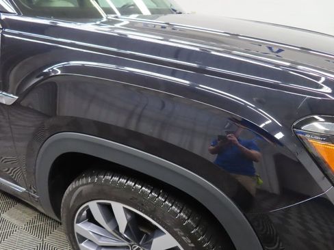 Used 2021 Volkswagen Atlas SEL R-Line image 32