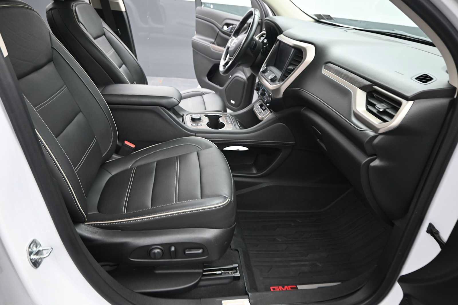 Used 2020 GMC Acadia Denali w/ LPO, Floor Liner Package AWD/4WD image 22