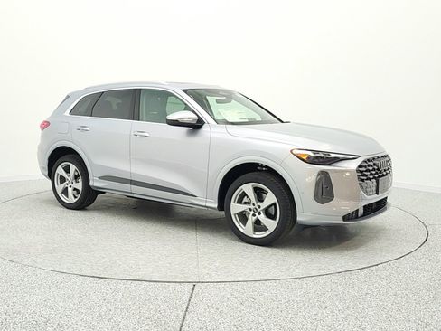 New 2025 Audi Q5 Premium Plus image 3