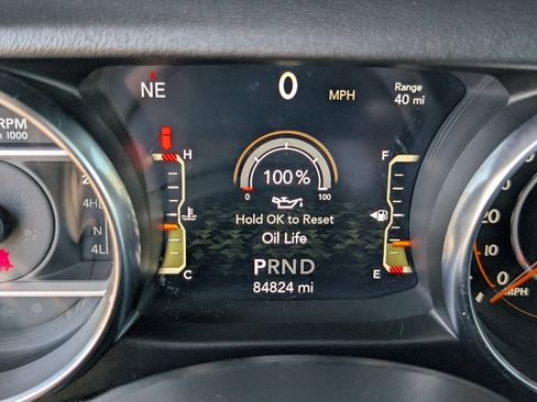 Used 2023 Jeep Wrangler Unlimited Sahara AWD/4WD image 18