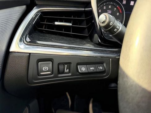 Certified 2023 Cadillac XT5 Premium Luxury w/ Technology Package image 17