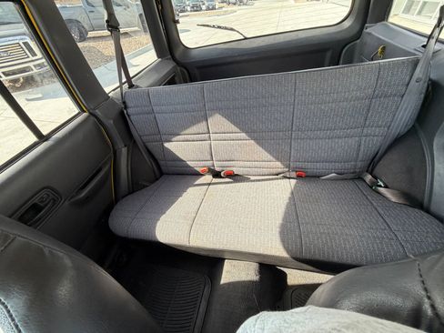 Used 2001 Jeep Cherokee Sport image 16