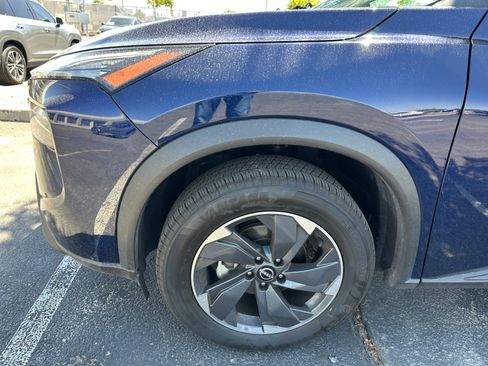 Used 2025 Nissan Rogue SV FWD image 10