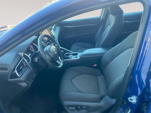 Used 2023 Toyota Camry LE image 9