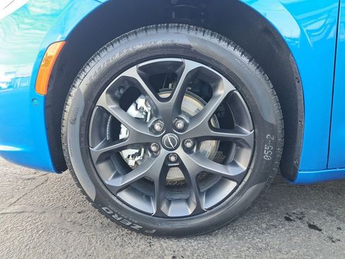 New 2026 Chrysler Pacifica Select w/ S Appearance Package image 29