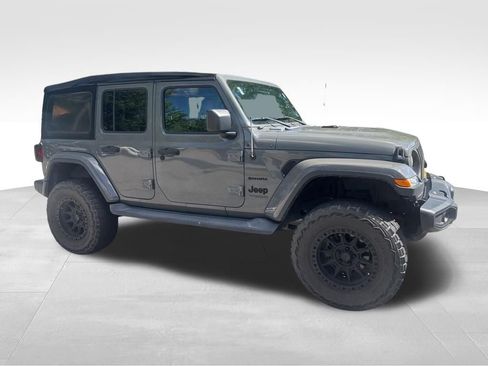 Used 2019 Jeep Wrangler Unlimited Sahara AWD/4WD image 9
