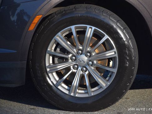 Used 2017 Cadillac XT5 Luxury w/ Driver Awareness Package AWD/4WD image 37