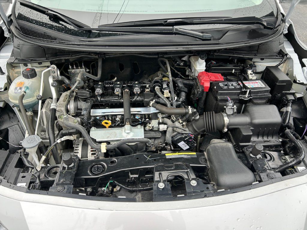 Used 2025 Nissan Versa SV FWD image 17