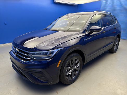 Used 2023 Volkswagen Tiguan SE image 4