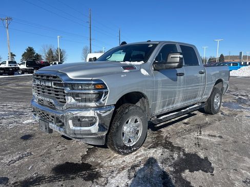 New 2026 RAM 2500 Tradesman AWD/4WD image 3