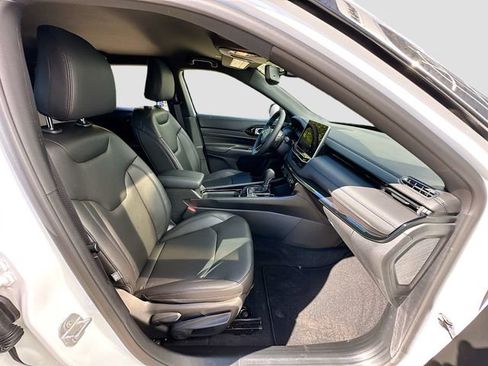 New 2026 Jeep Compass Limited image 29