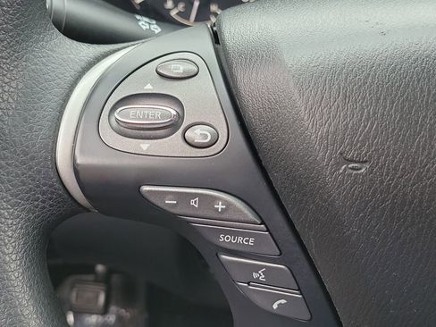 Used 2017 Nissan Pathfinder S FWD image 24