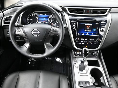 Used 2024 Nissan Murano SV w/ SV Midnight Edition Package image 6