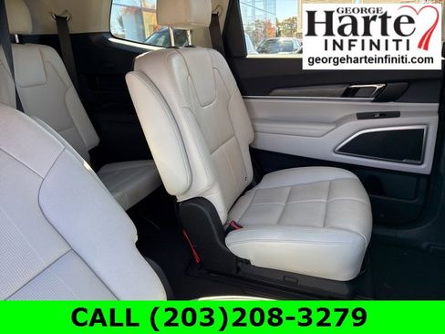 Used 2022 Kia Telluride EX w/ EX Premium Package image 14