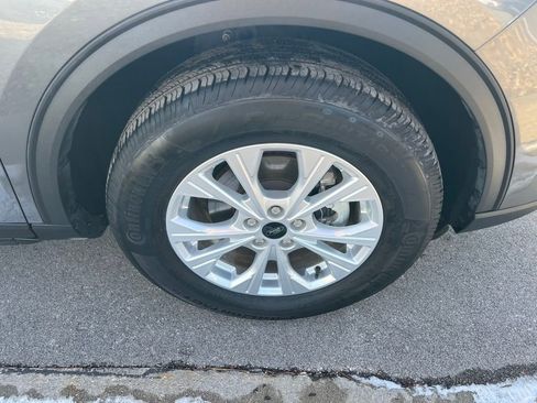 Used 2025 Ford Escape Active image 12