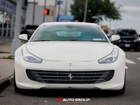 Used 2018 Ferrari GTC4Lusso T RWD image 2